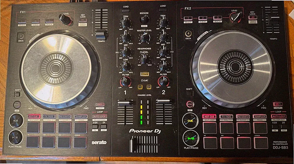 Pioneer DJ DDJ-SB3 2 Channel DJ Controller, Serato, Tested, w orig box