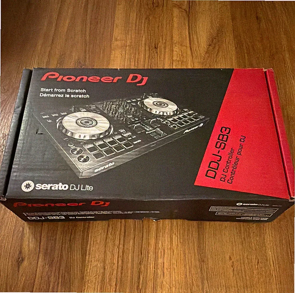 Pioneer DJ DDJ-SB3 2-Deck/2-Ch Serato DJ Lite Controller 8 Pads FX USB
