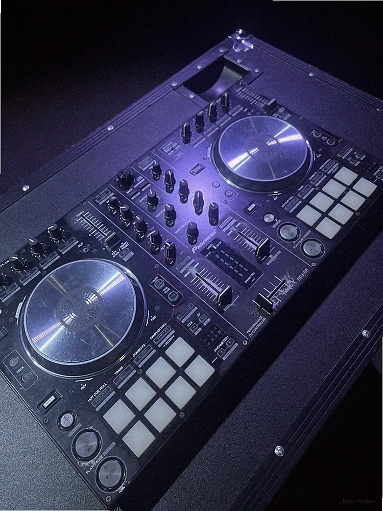 Pioneer DJ DDJ-SR Portable 2-channel DJ Controller for Serato DJ Pro