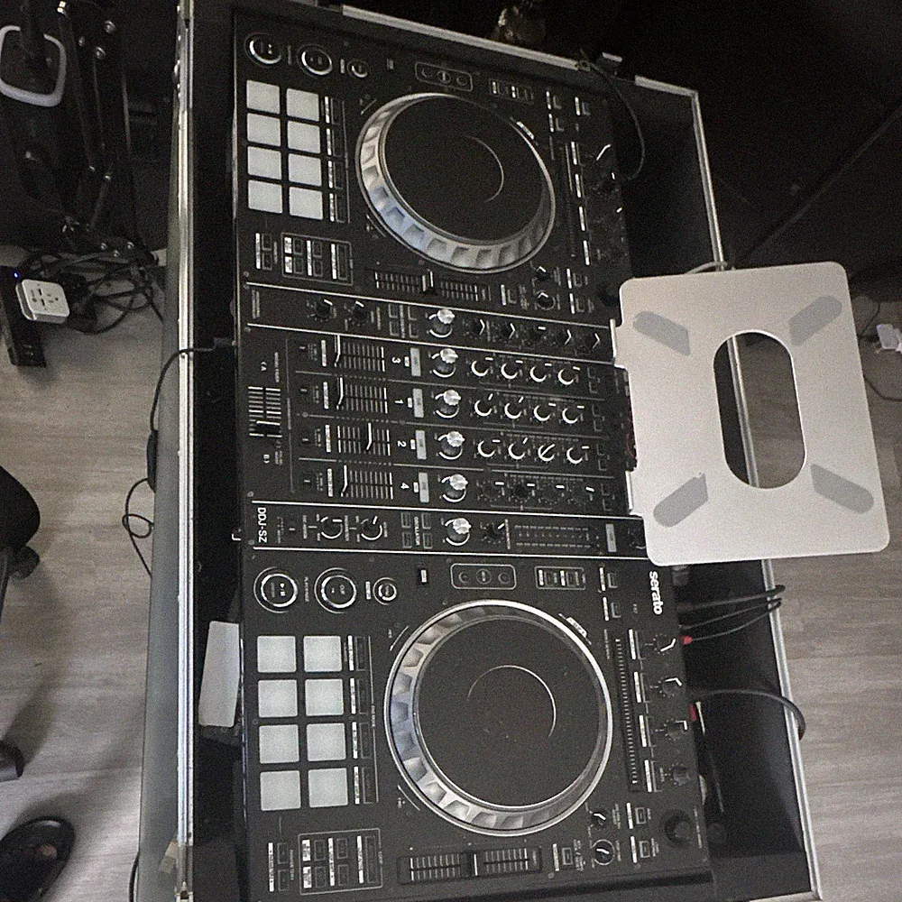 Pioneer DJ DDJ-SZ 4-Channel 4-Deck Controller, Pads, Pitch, Filter, USB, Black