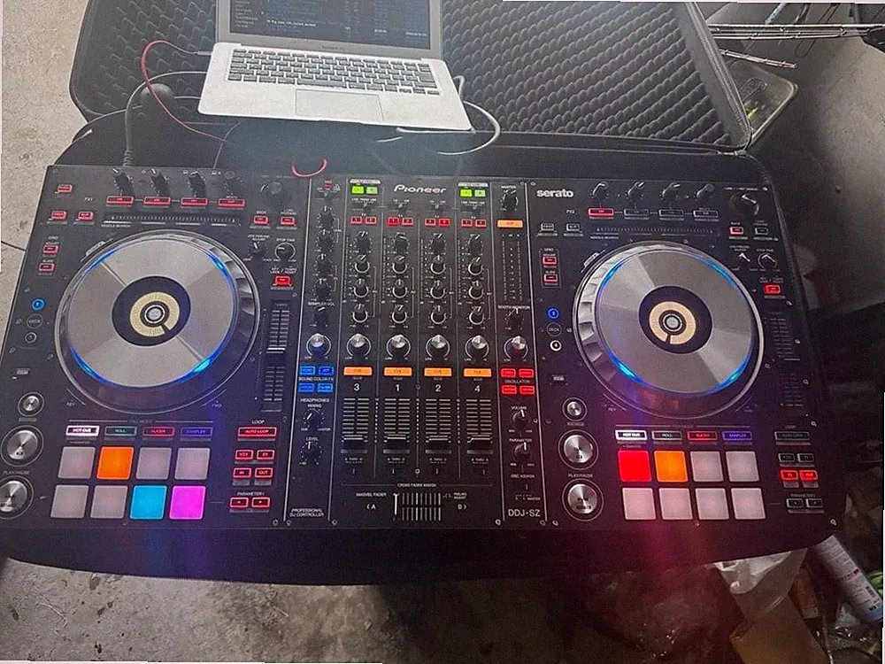 Pioneer DJ DDJ-SZ Black 4-Channel Serato DJ Controller w/ UDG Soft Case Tested