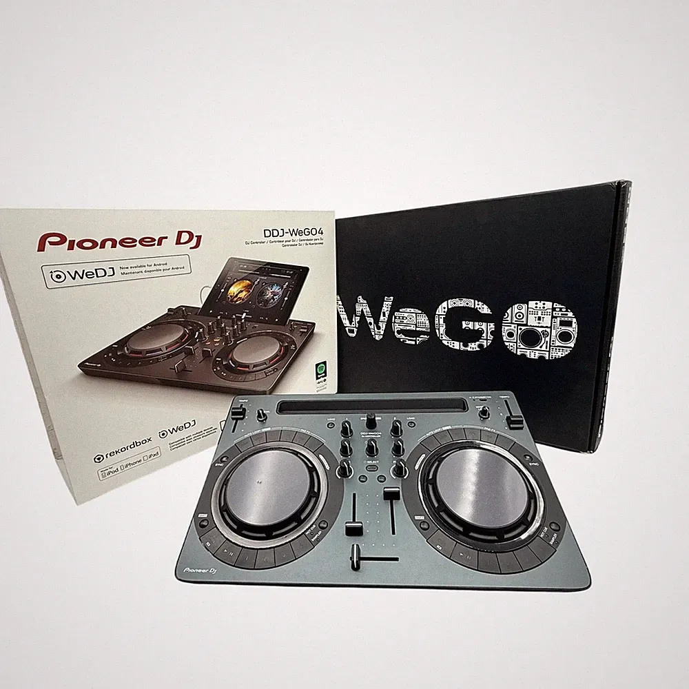 Pioneer DJ DDJ-WeGO4-W Digital DJ Controller with Box