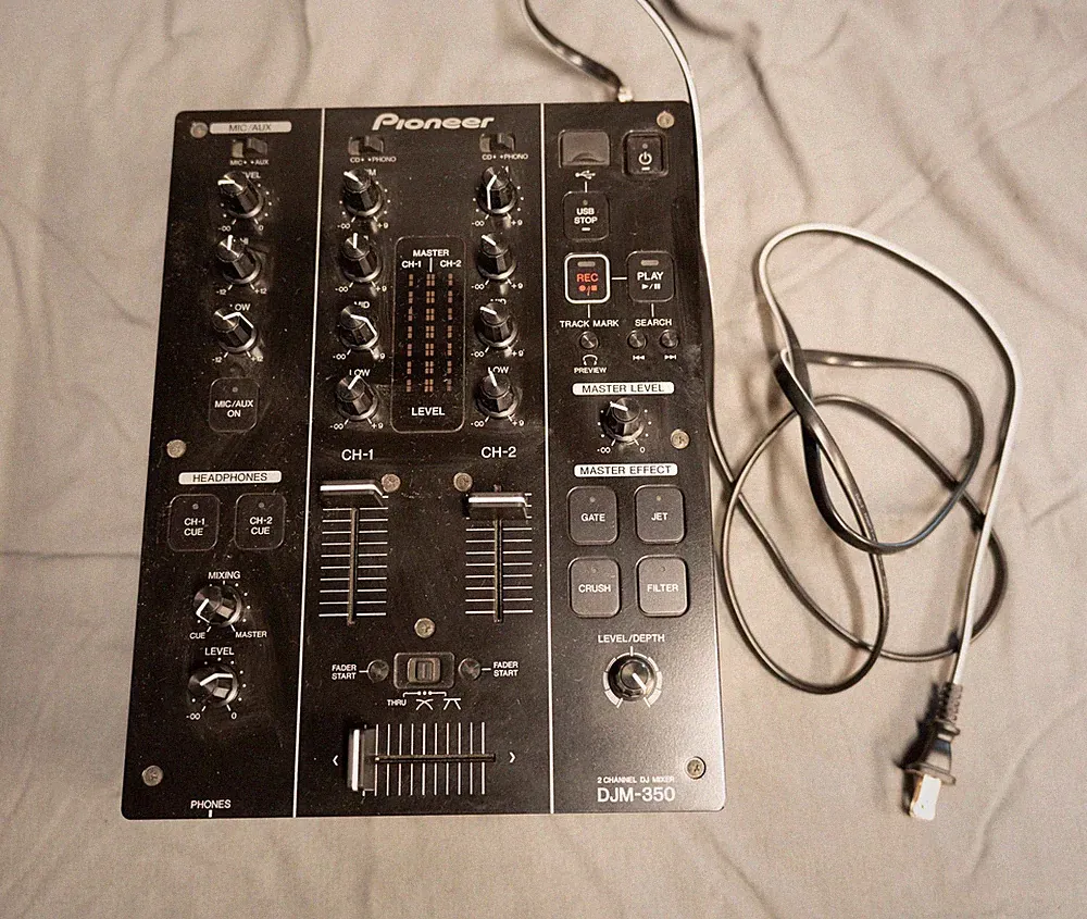 Pioneer DJ DJM-350 2-Channel DJ Mixer