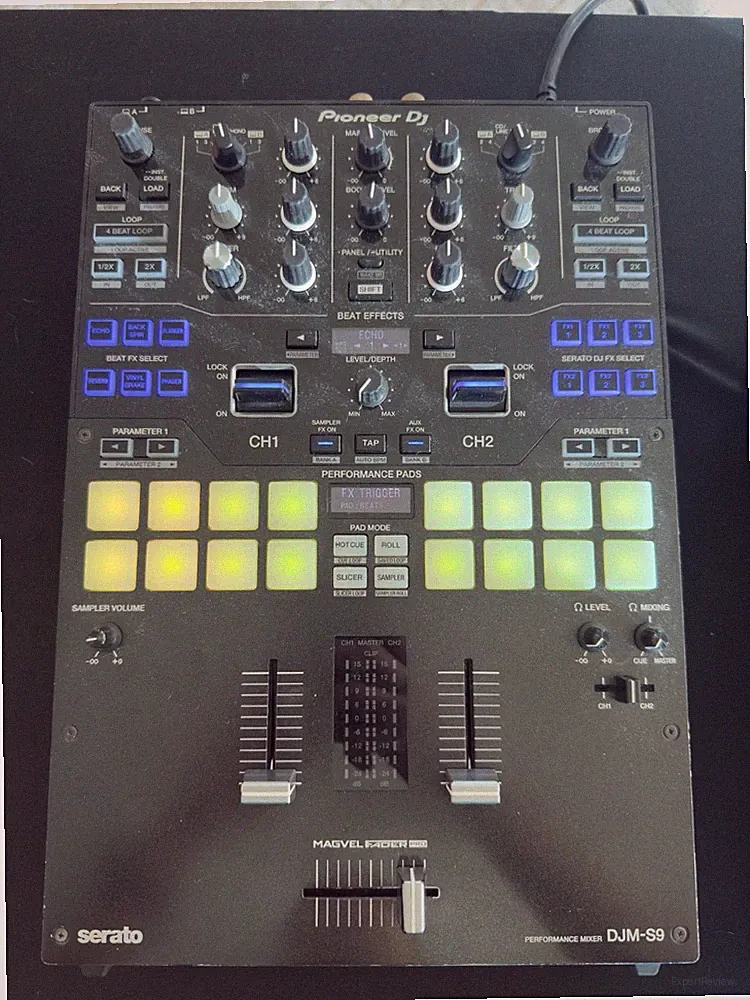 Pioneer DJ DJM-S9 - 2-Channel Battle Mixer - Excellent cond w/odysse flight case