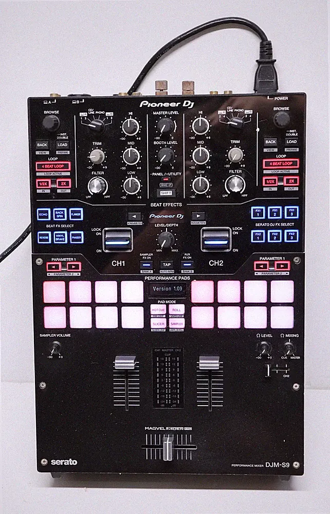Pioneer DJ DJM-S9 Professional Battle Mixer Working Tested