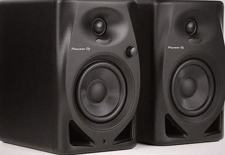 Pioneer DJ DM-40D 4-inch Desktop Active Monitor Speaker - Black