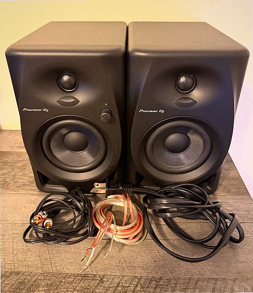 Pioneer DJ DM-40D Active Studio Monitor Speakers Pair Black w/ Jack