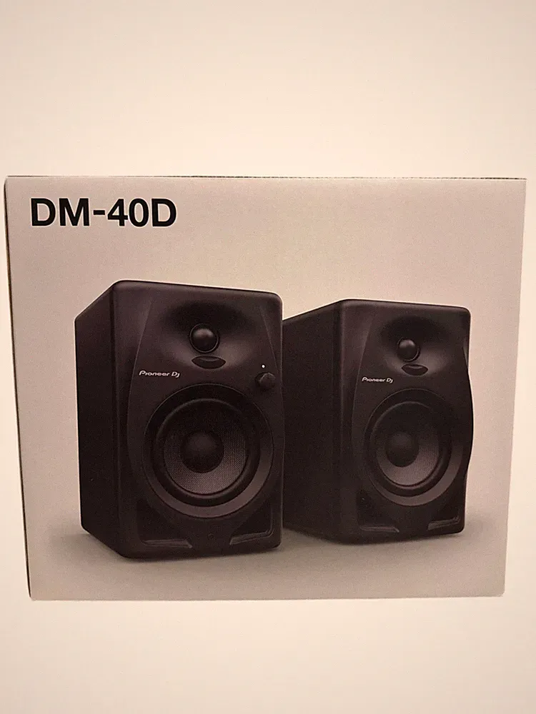 Pioneer DJ DM-40D Desktop Active Monitor Speaker 2 Way Sound High-Quality Black