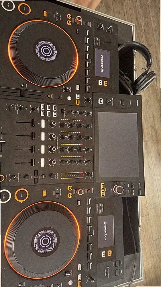 Pioneer DJ OPUS-QUAD Black Quad Deck 4-Channel Controller w/ Flight Case