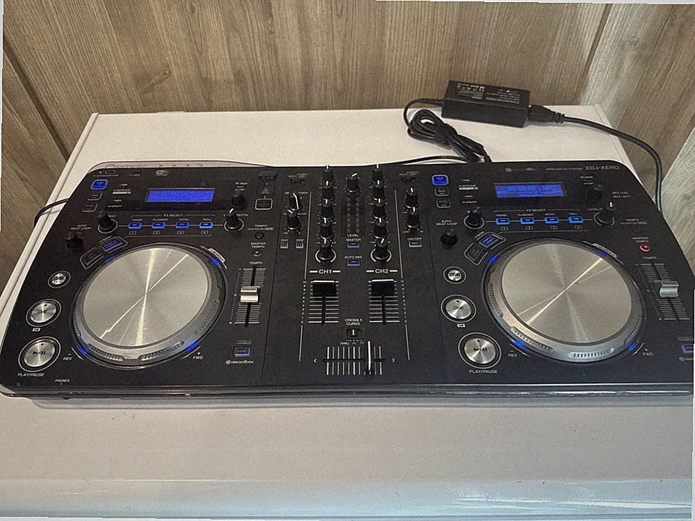 Pioneer DJ XDJ-AERO Wireless All-In-One DJ System Rekordbox WiFi USB Controller