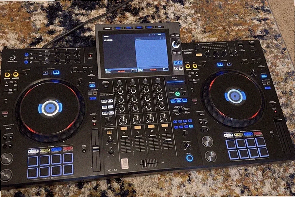 Pioneer DJ XDJ-AZ Professional All-in-One DJ Controller - Black Mint Condition