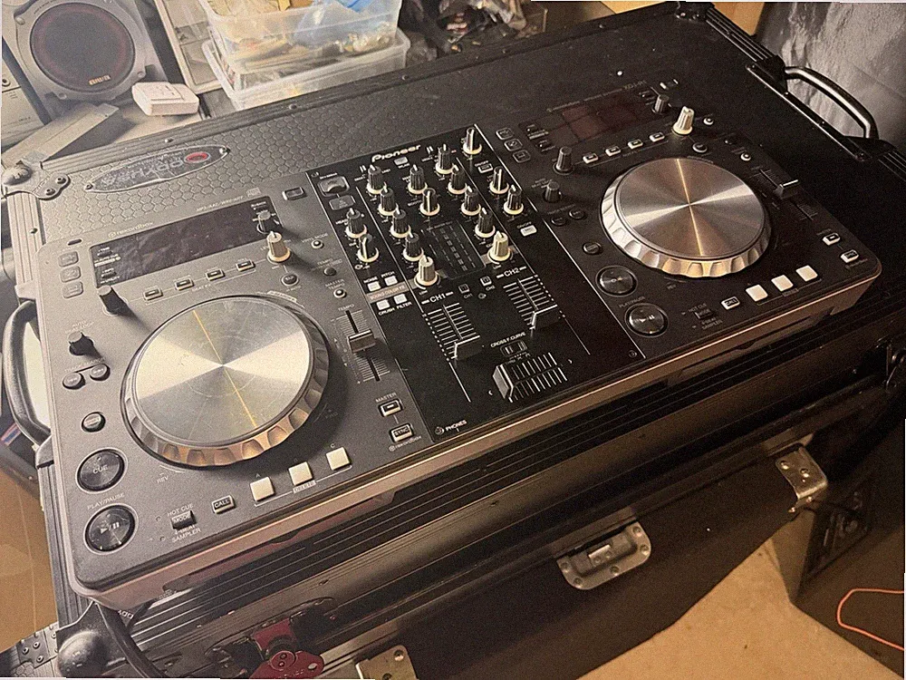 pioneer radio