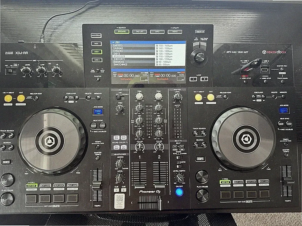 Pioneer DJ XDJ-RR - All-in-one Digital DJ System with 7" Display, 8 Hot Cue Pad