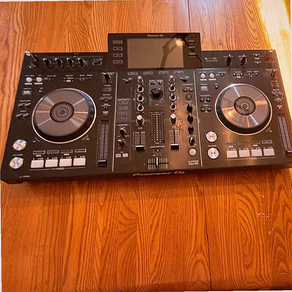 Pioneer DJ XDJ-RX - All-in-One Controller w/ Mixer, FX Black