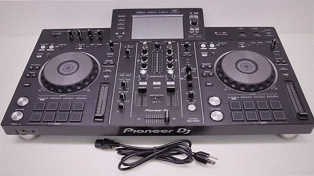 Pioneer DJ XDJ-RX2 2-Channel All-In-One DJ System Used In Great Working Cond.