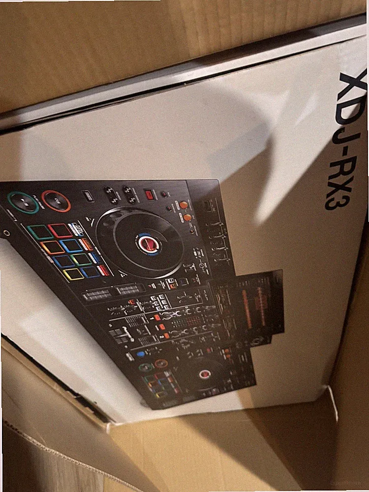 Pioneer DJ XDJ-RX3 Rekordbox Serato All-in-One DJ Controller System