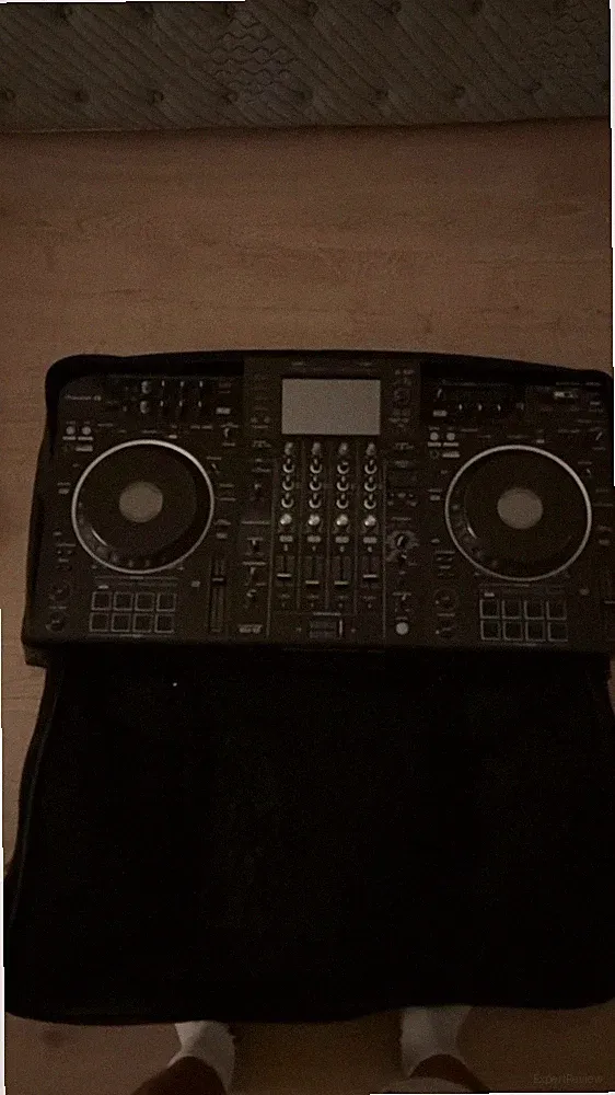Pioneer DJ XDJ-XZ 4-Channel Controller with Case