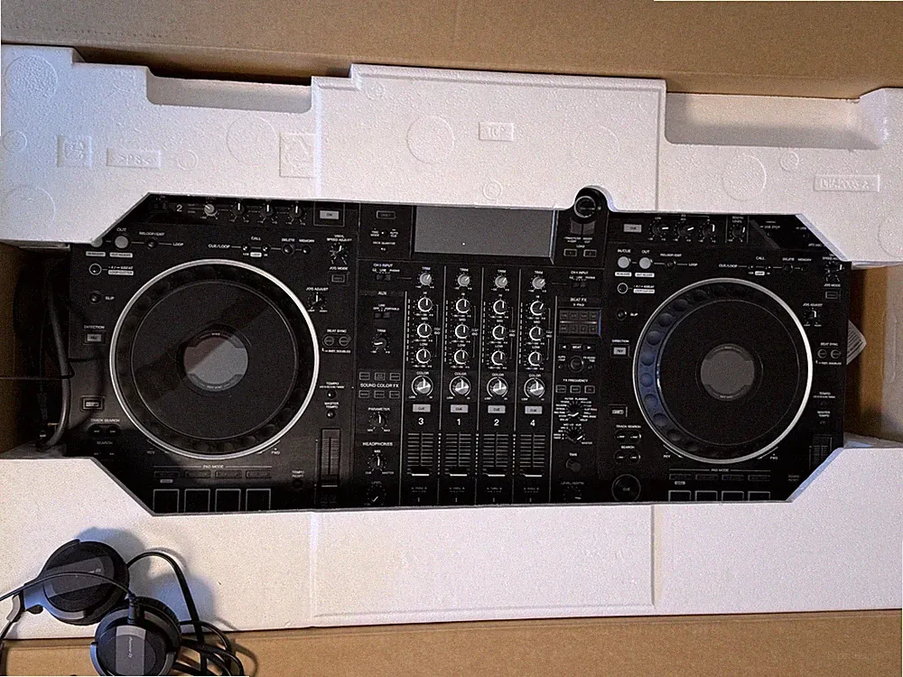 Pioneer DJ XDJ-XZ 4-Channel Professional All-in-One DJ System [in box]