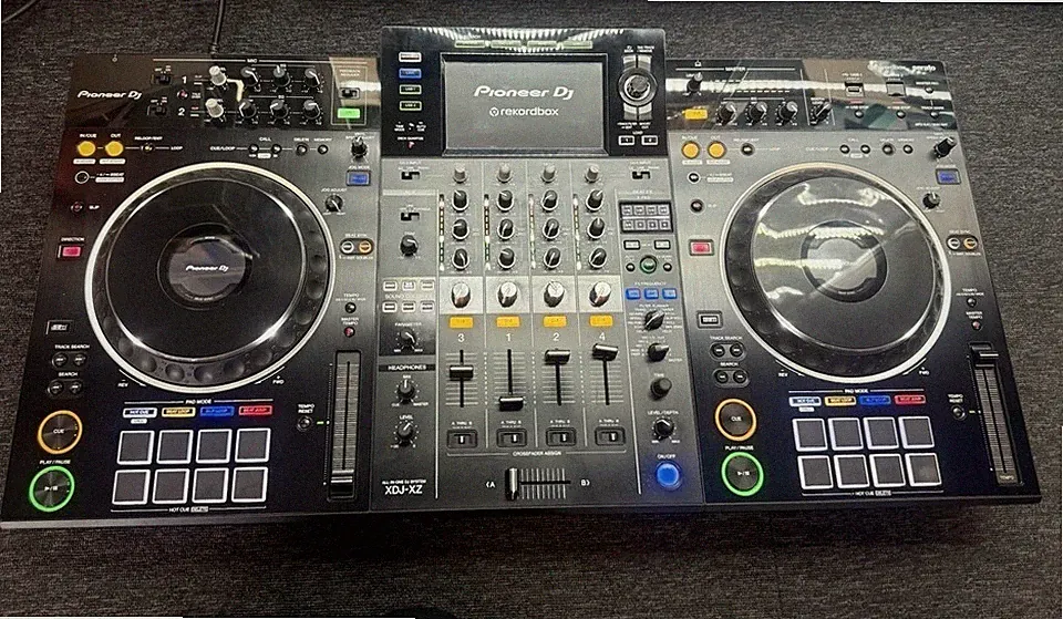 Pioneer DJ XDJ-XZ All-in-One Standalone System Controller Black