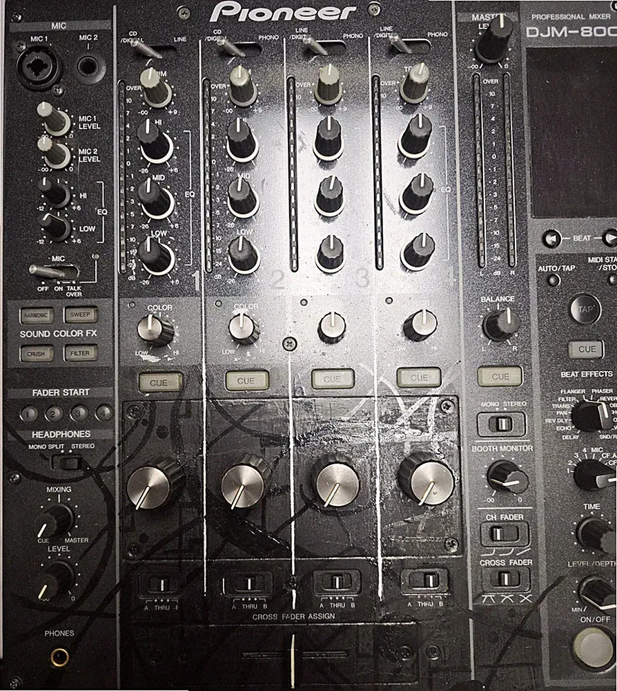 Pioneer DJM-800 4-Channel DJ Mixer Rotary Black, 3-Band EQ BPM, FX Filter/Delay