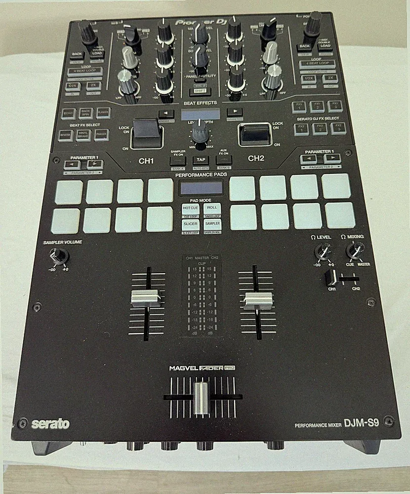 Pioneer DJM-S9 Serato DJ Pro Battle Mixer w/ Odyssey Flight Case Magvel Fader