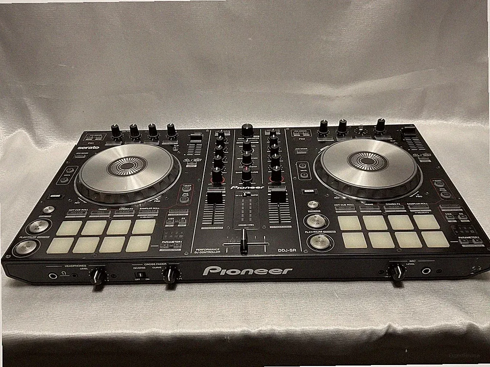 Pioneer Serato DDJ-SR