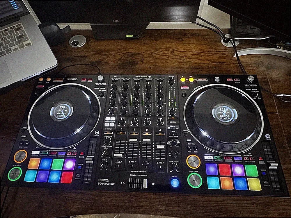 Pioneer Serato DJ Pro Club-Style 4-Channel Performance DJ Controller.