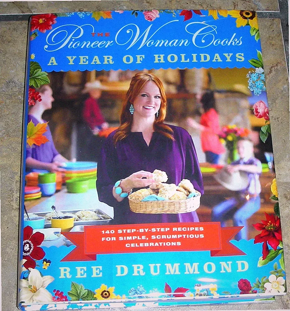Pioneer Woman Cooks YEAR OF HOLIDAYS : Ree Drummond 2017 HC/DJ ~ 1st/2nd +Cover