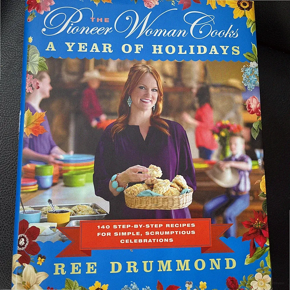 Pioneer Woman Cooks Year of Holidays Ree Drummond Signed First Edition HC DJ