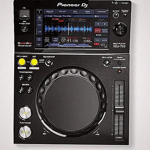 Pioneer XDJ-700 | LCD Touch Screen Compact Media Digital Player Deck