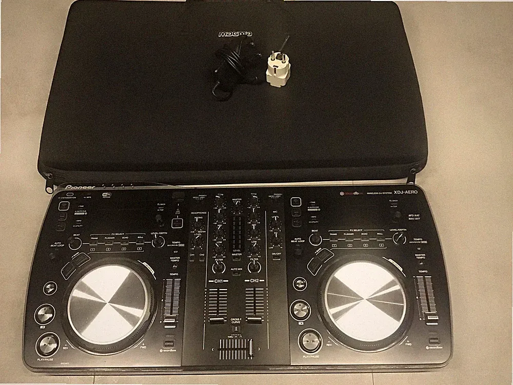 Pioneer XDJ Aero DJ All-in-one DJ controller case