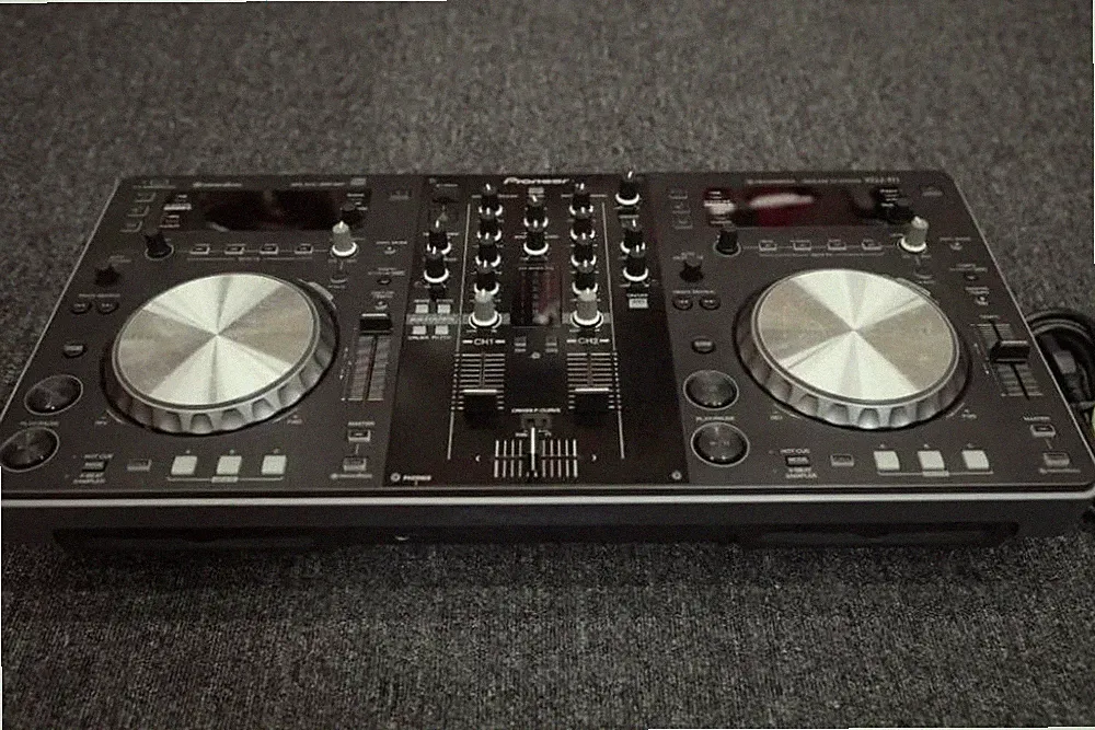 Pioneer XDJ-R1 Wireless All-in-One DJ Controller Mixer PCDJ Tested Japan 100V
