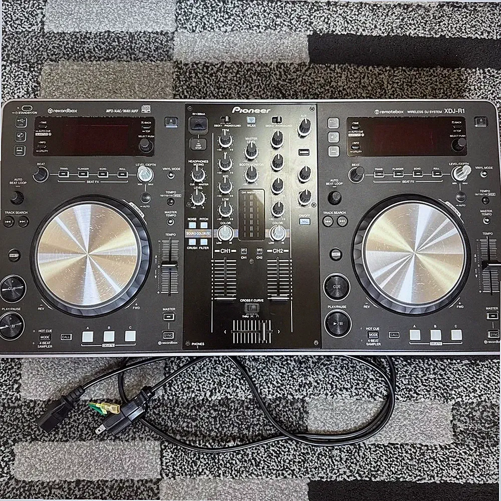 Pioneer XDJ-R1 Wireless DJ System All-in-One Rekordbox Controller Boxed Tested