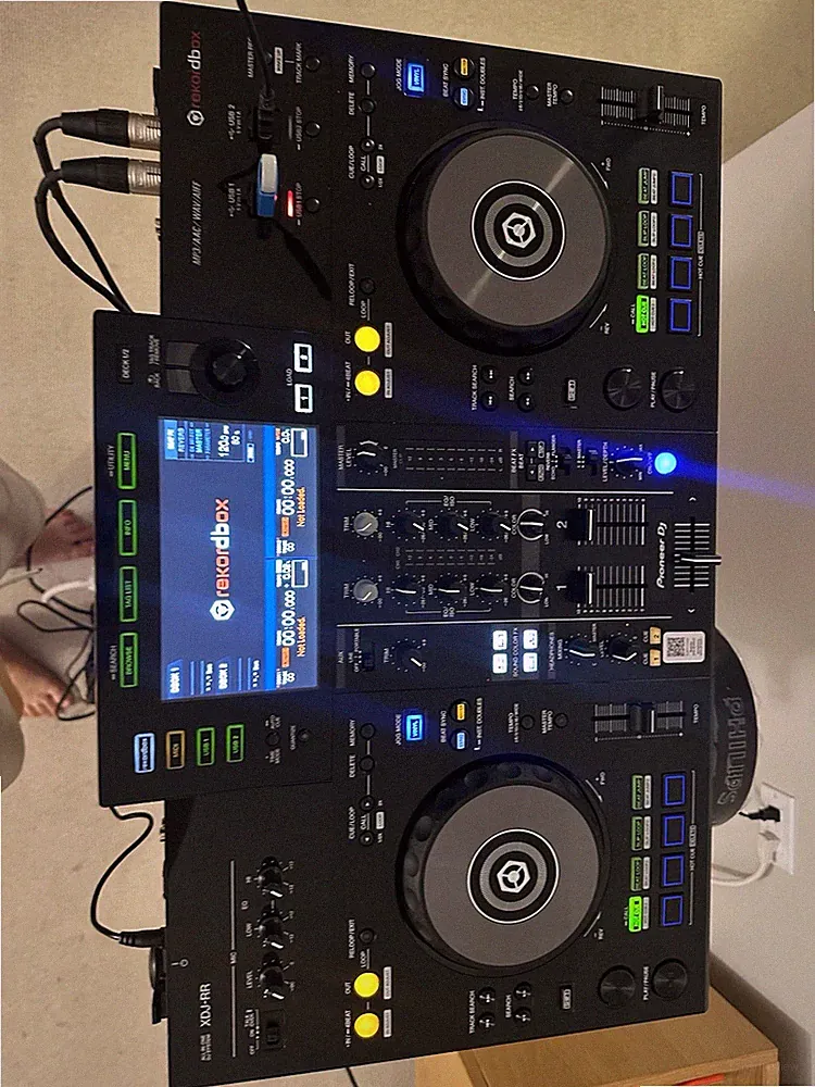 Pioneer XDJ-RX Digital DJ Controller