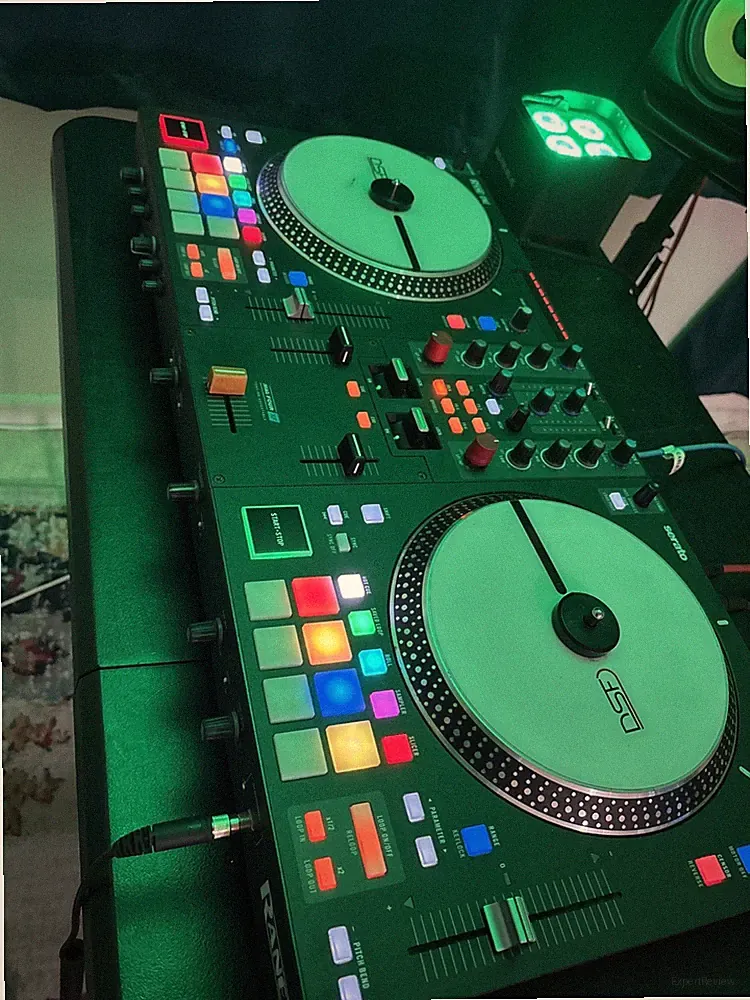 RANE ONE Professional Motorized DJ Controller for Serato DJ Pro.