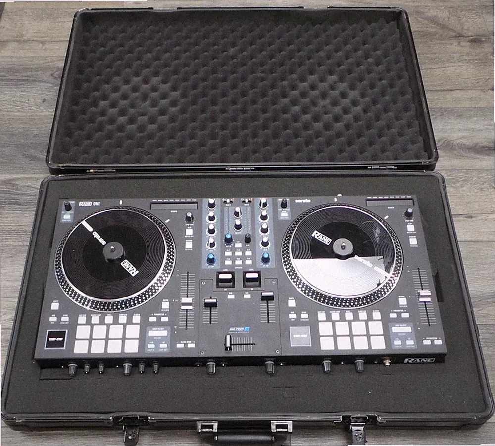 ANALOG CASES Serato
