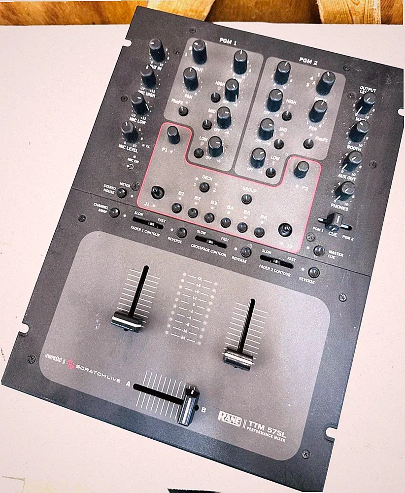 Rane TTM 57SL Professional DJ Mixer For Serato/Scratch - tested & working