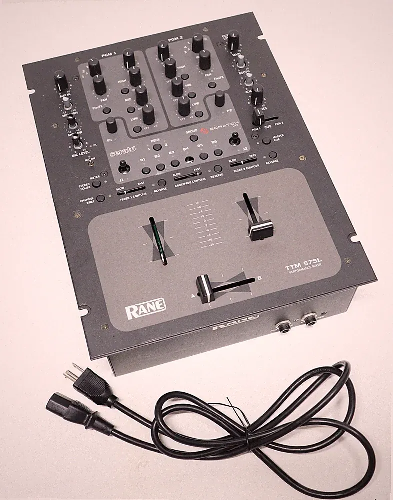 Rane TTM57SL Serato 2 Channel Scratch DJ Mixer w Power Cord Tested Working
