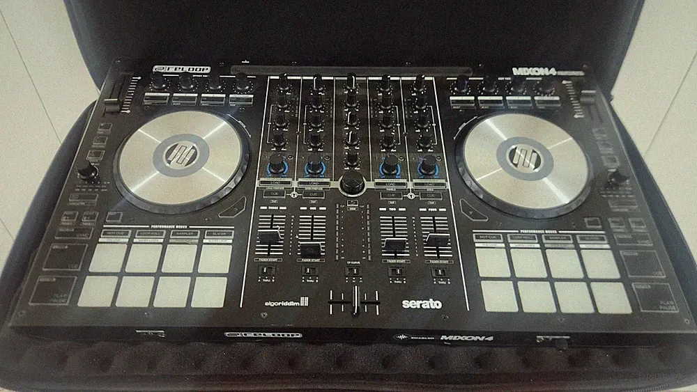 Reloop Mixon 4 4-Channel Hybrid DJ Controller Serato Turntable Mixer w/ Case