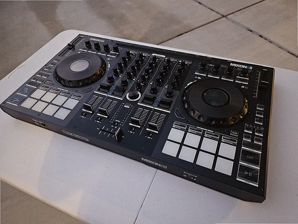 Reloop Mixon 8 Pro 4-Channel Professional DJ Controller