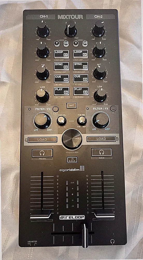 Reloop Mixtour Portable DJ Controller + Official Flight Case - Mint, Tested