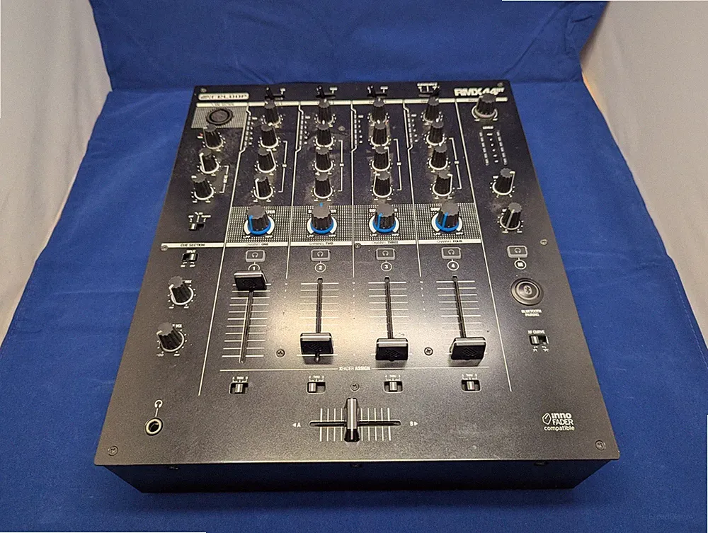 Reloop RMX-44 BT, 4-Channel DJ Mixer with Bluetooth w/ Power Cord