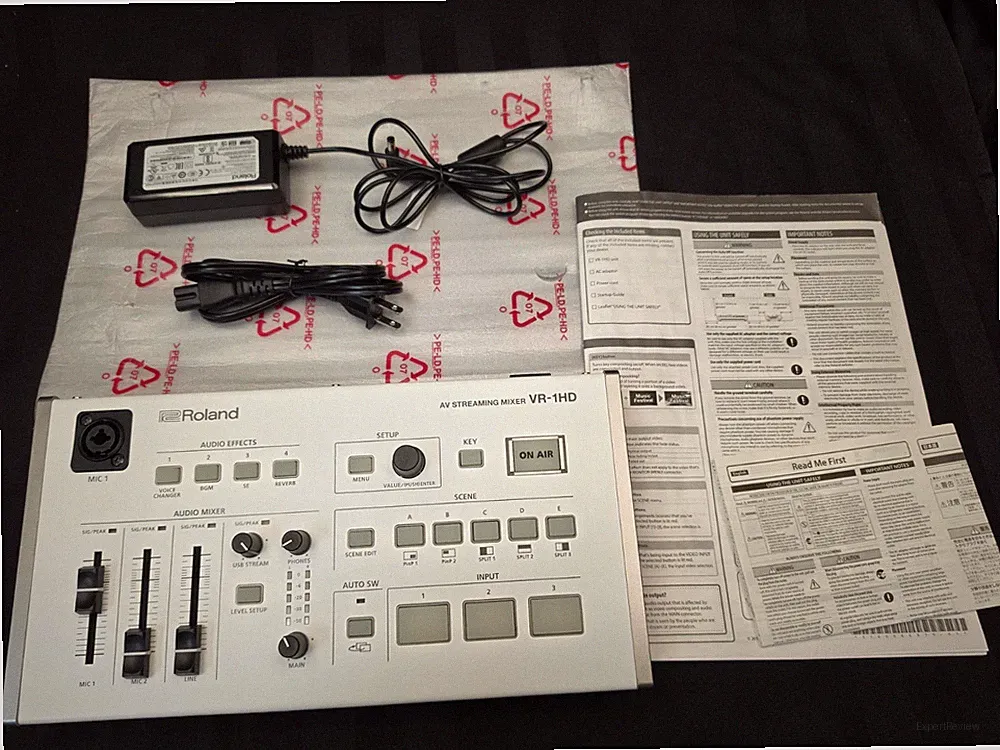 Roland AV Streaming Mixer AV STREAMING MIXER VR-1HD