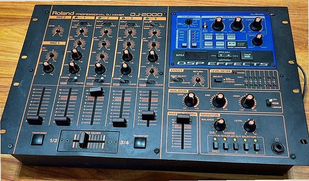 Roland DJ-2000 Professional 4 Channel DJ Mixer DSP Effects Tested Vintage Japan