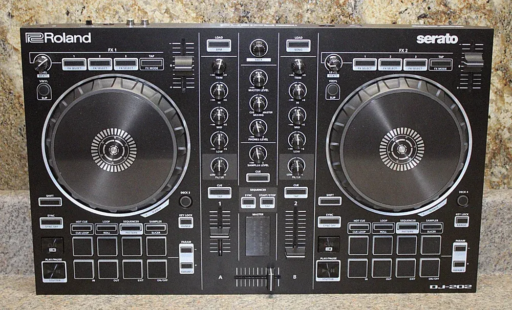 Roland DJ-202 DJ Controller