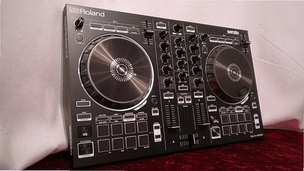 Roland DJ/202 DJ Controller Timecode Ready to Use Pro Edition Used Fully