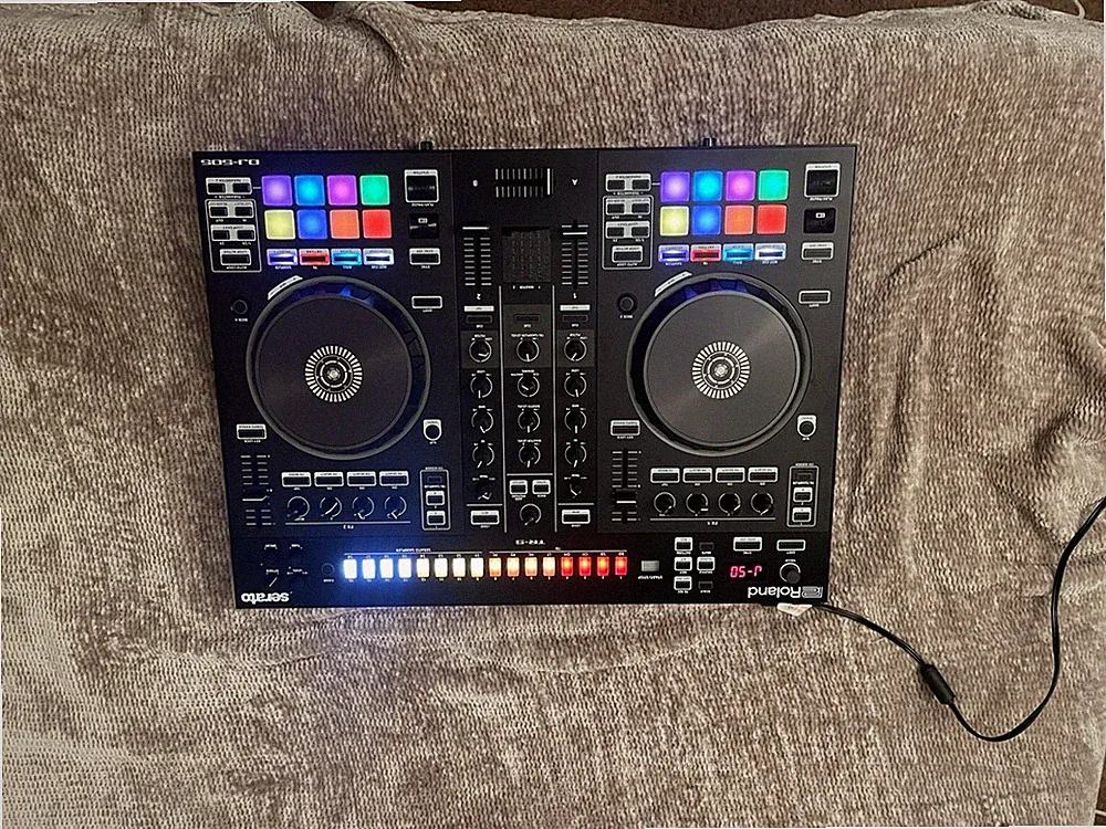 Roland DJ-505 2-Channel Quad Deck Serato DJ Controller w Built In Drum Effects