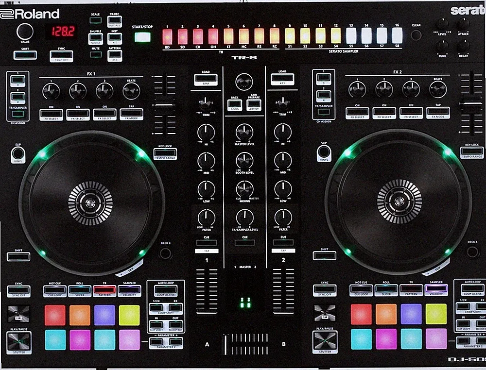 Roland DJ-505 Serato DJ Controller W/Box