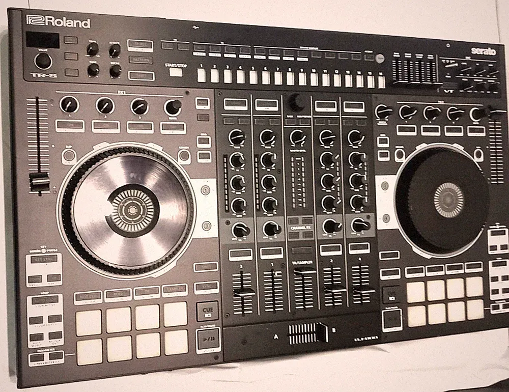 Roland DJ-808 4 Channel Mixer DJ Controller Serato & Rekordbox Same As Pictures