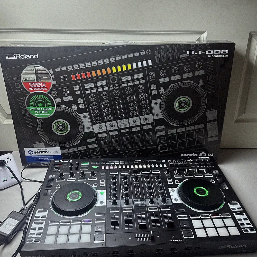 Roland DJ-808 Professional 4 Channel Mixer DJ Controller Serato Rekordbox DJ808